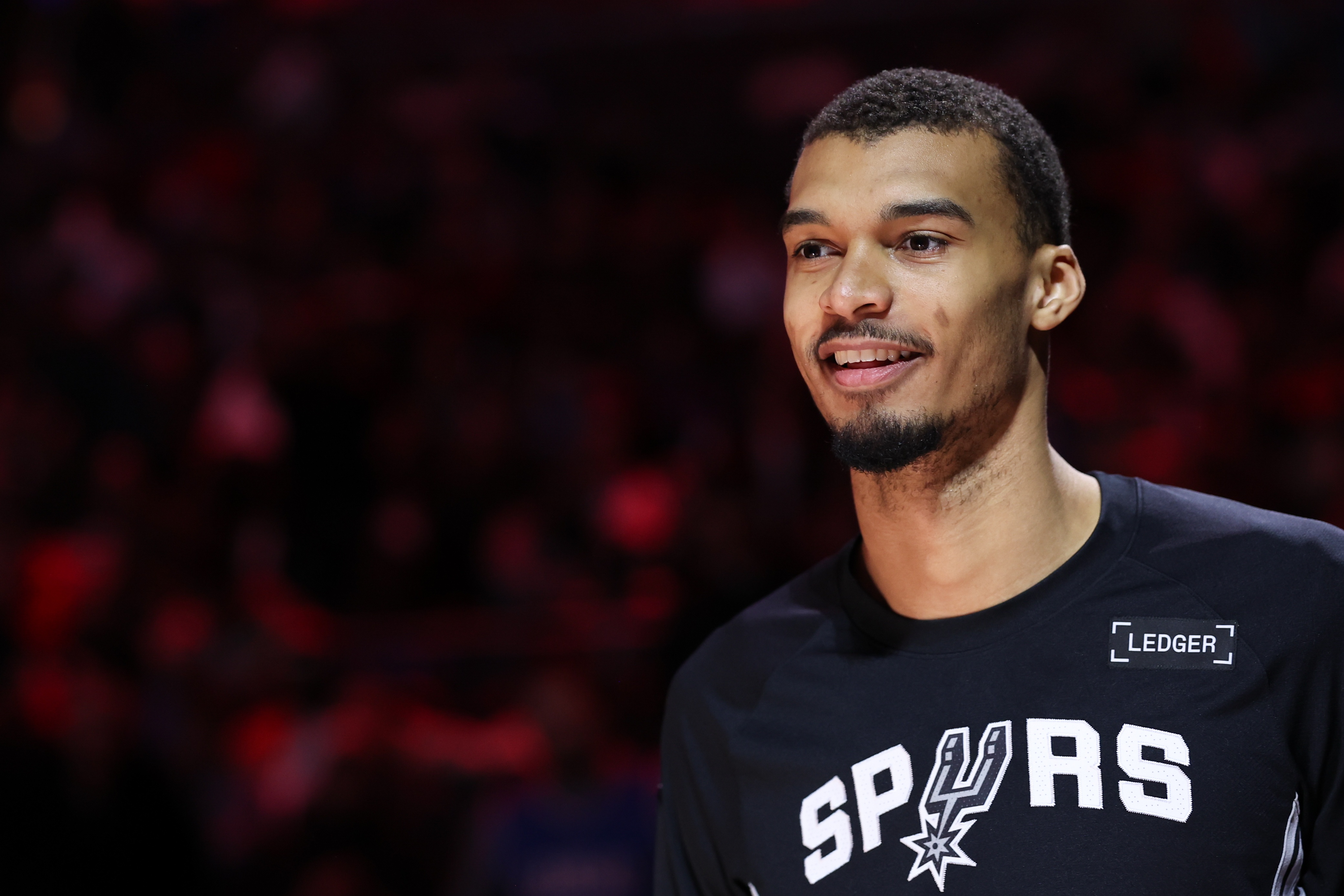 星空体育APP-文班谈赛季末是否轮休：我每场都想打 但有些比赛确实可以轮休